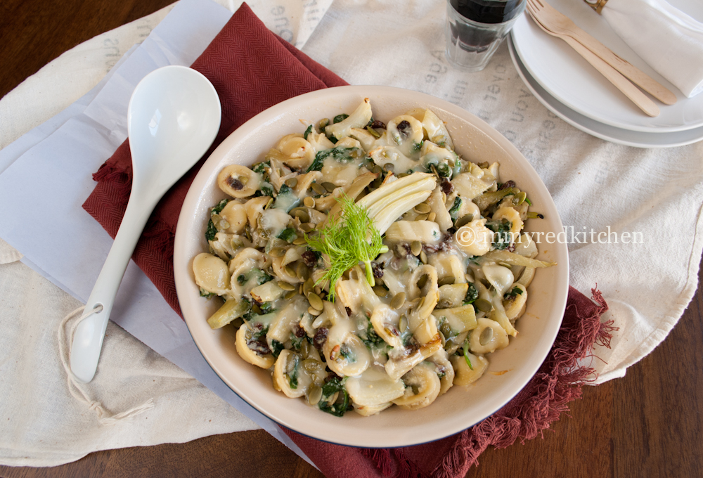 Oven pasta with fennel and spinach