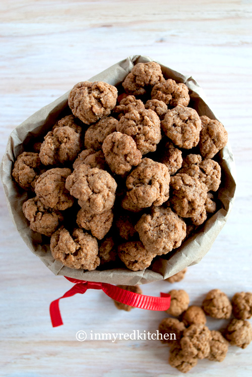 Pepernoten – tiny Dutch spiced cookies