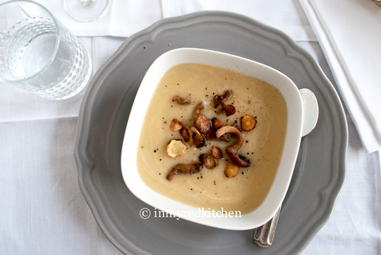 Creamy sunchoke soup