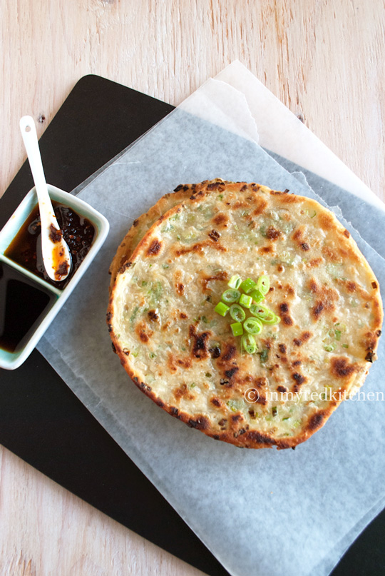 Chinese Scallion Pancakes incl step-byb-step photo's! | in my Red Kitchen
