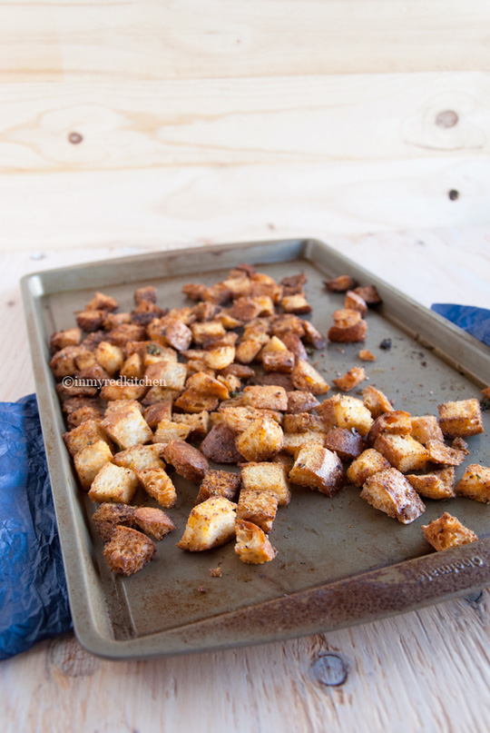 Garlic and black pepper croutons