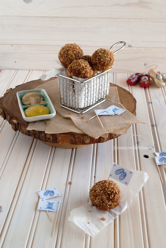 Bitterballen – Dutch croquettes with porcini