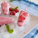 Strawberry frozen yogurt popsicles with mint - I'm ready for #summer! | in my Red Kitchen