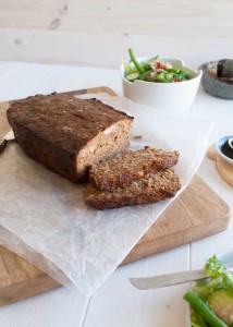 Meatloaf with an Indonesian twist, great to serve with a salad! | in my Red Kitchen