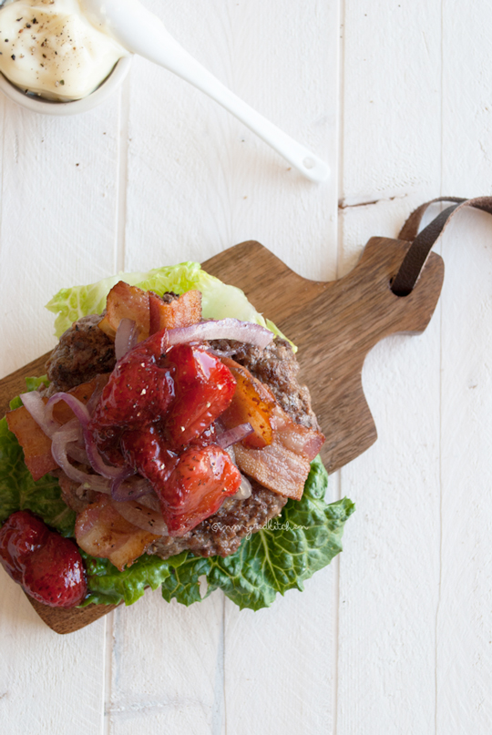 Summer burger with strawberries