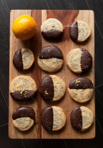 Lemon poppy seed cookies with chocolate | in my Red Kitchen