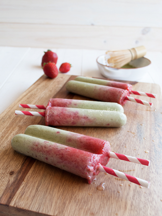 Green tea and strawberry popsicles