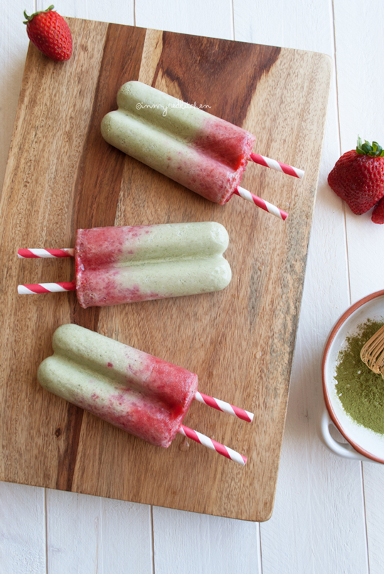 Green tea & strawberry popsicles, a great dairy free snack! | in my Red Kitchen