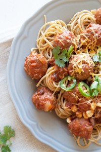 Spaghetti & meatballs - Mexican style! | in my Red Kitchen #mexican #recipe #spaghetti #meatballs