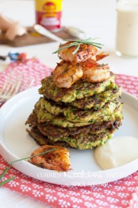 Curried zucchini fritters with spicy shrimp, a balanced and healthy meal! | in my Red Kitchen #glutenfree #zucchini #pancakes #shrimp #paleo