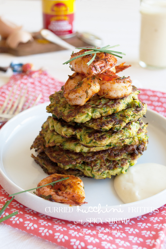 Curried zucchini fritters with spicy shrimp, a balanced and healthy meal! | in my Red Kitchen #glutenfree #zucchini #pancakes #shrimp #paleo