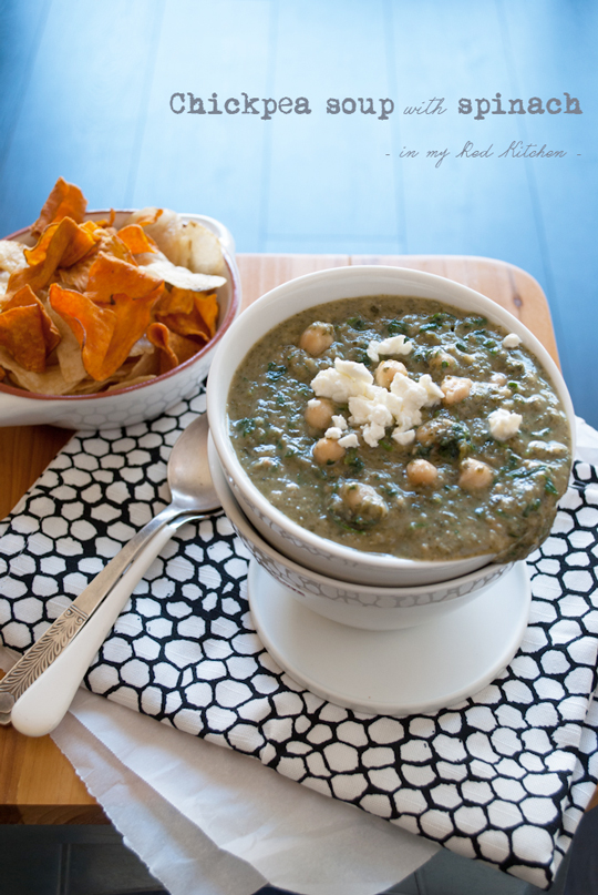 Chickpea soup with spinach. Is it winter yet? | in my Red Kitchen #chickpea #soup #fall #winter #spinach #spinachsoup