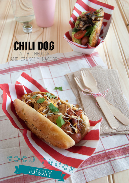 Chili dog - a hot dog with chili, cheddar and crispy tortilla chips. Home made fastfood! | in my Red Kitchen